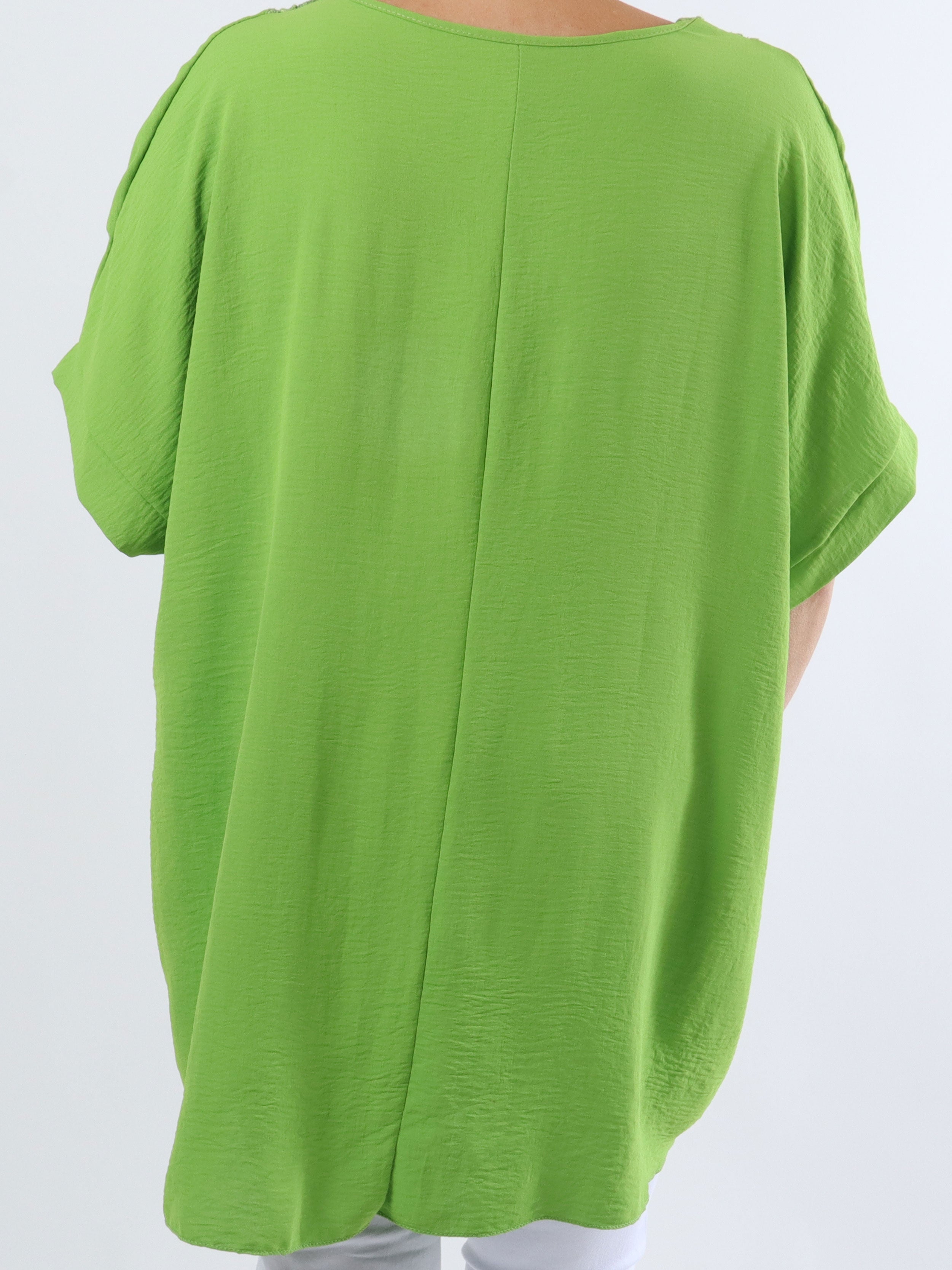 Lilly - Vacker plus size tunika med unik halsringning